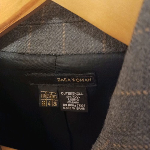 Zara Small gray blazer with thin beige stripes, like new, wool