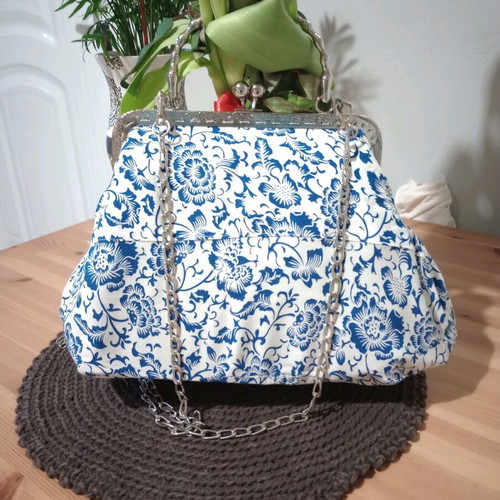 Handmade shoulder bag with chain and minky lining, new, white and blue