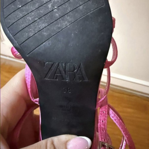 Zara women's fuchsia strappy sandals with medium heel