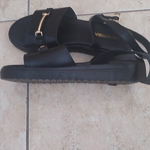 Flatforms with gold detail size 39 like new