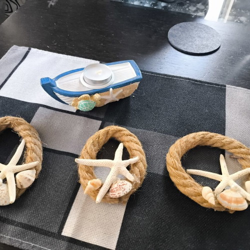 Nautical decoration set with starfish and shells, like new, 4 pieces