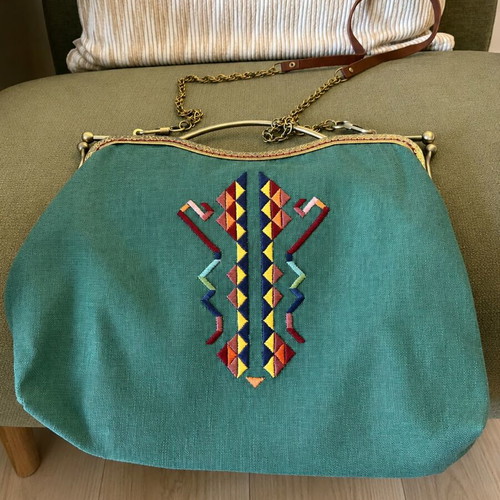 Curly Mary crossbody bag like new, multicolor and green