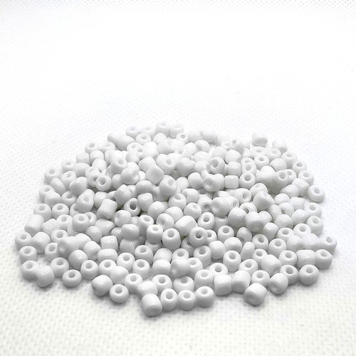 Seed glass beads 3mm new, assorted colors, pack ~580 pcs