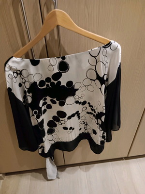 Lucifair satin blouse like new, black and white