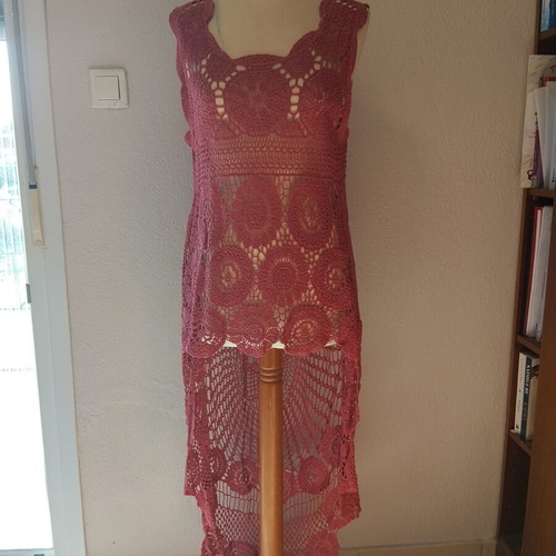 Bordeaux knitted blouse with asymmetric hem used