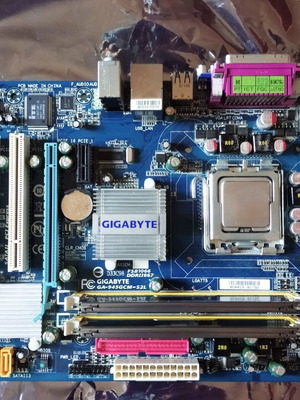 ΠΑΚΈΤΟ- ΜΗΤΡΙΚΗ ΠΛΑΚΕΤΑ GIGABYTE GA-945GCM-S2L/ ΕΠΕΞΕΡΓΑΣΤΗΣ INTEL CORE2DUO/ ΨΥΚΤΡΑ INTEL/ ΜΝΗΜΗ 4GB
