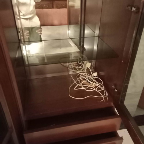Showcase furniture with lighting like new, 3 pieces