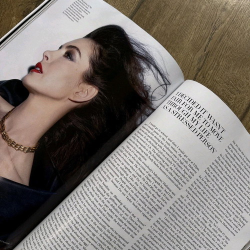 Harper's Bazaar UK Απρίλιος 2026 περιοδικό καινούργιο, με εξώφυλλο την Anne Hathaway