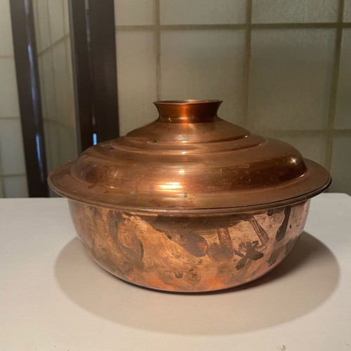 Copper vessel used in good condition