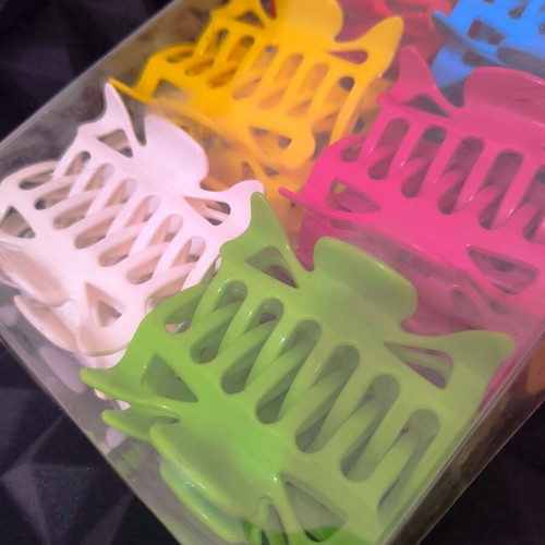 Hair clips new, set of 24 pieces in various colors
