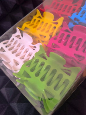 Hair clips new, set of 24 pieces in various colors