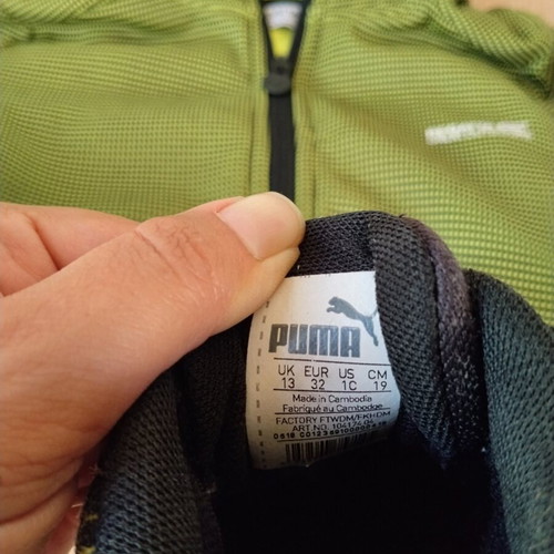 Puma sneakers size 31 used, black and yellow