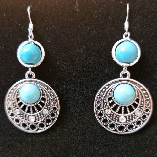 Boho earrings new with turquoise stone and silver hook s925
