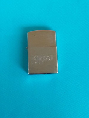 Maxwell Full lighter like new, vintage metal