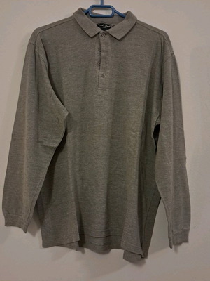 Sport's house long-sleeve shirt with collar gray medium like new