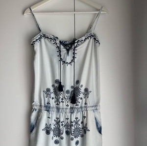 Ολόσωμη φόρμα με κεντήματα Desigual size S