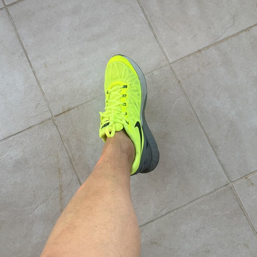 Nike Lunarglide athletic shoes, size 38, yellow