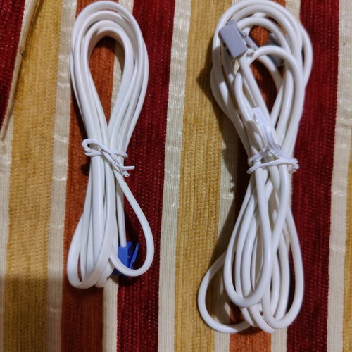 Phone cables like new, pack of 2