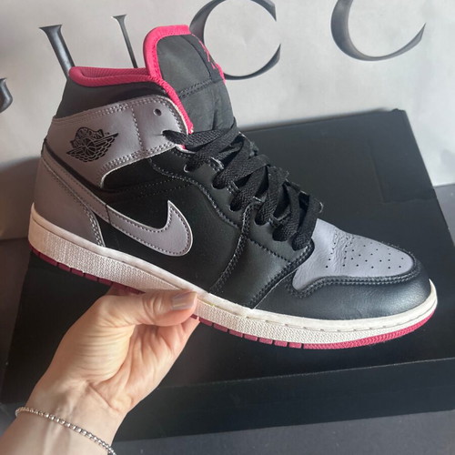 Nike Air Jordan 1 Mid Bred Shadow sneakers like new, size 42
