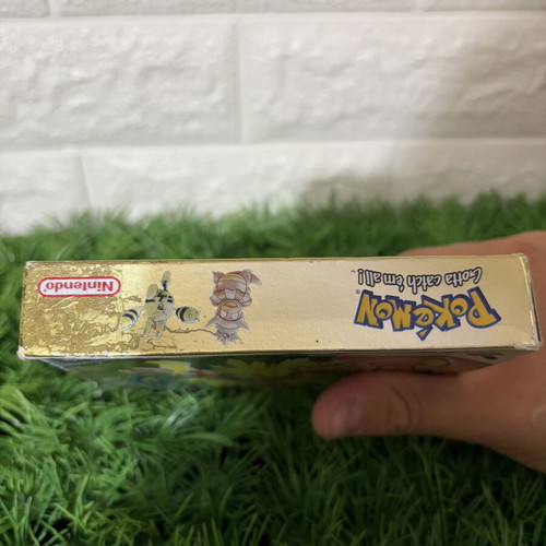Pokémon Gold Game Boy Color used with box and manual