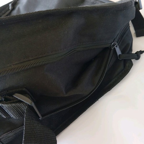 Laptop shoulder bag like new, black