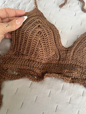 Knitted bikini top new, size medium, brown