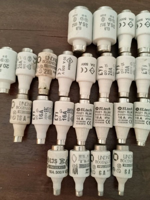 Cylindrical fuses new, pack of 23, various amps
