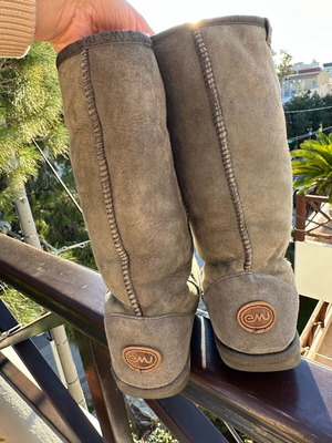 Emu boots with fur used, tall, gray, size 38