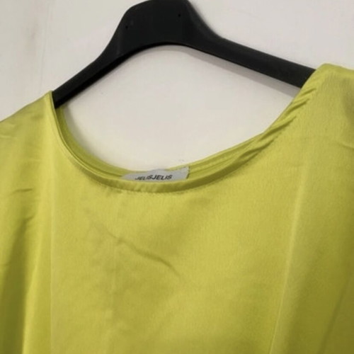 Lime satin short dress new with feathers and chain belt