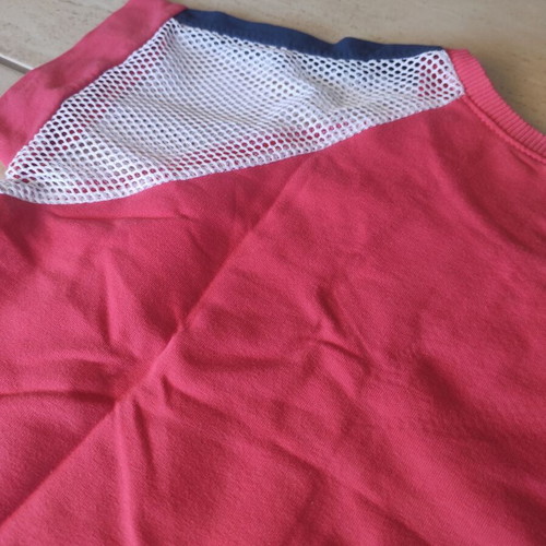 Short-sleeve shirt 8 years like new, blue and red