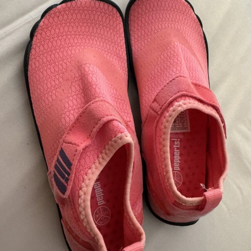 Water shoes size 35 new