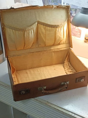 Small vintage suitcase used, circa 1890-1900