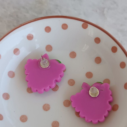 Plastic stud earrings like new, grape and clover design