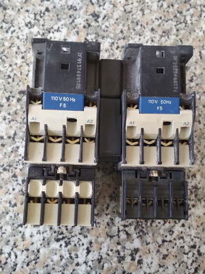 Telemecanique LC1D1810 power relay double coil 110V AC