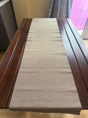 Zarahome table runners set of 2 like new, sand and earthy purple