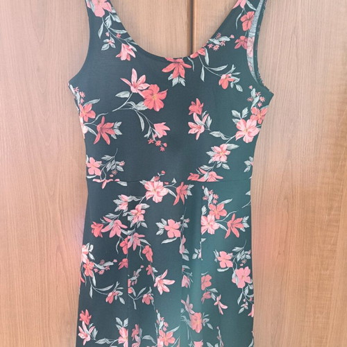 H&M dress short like new, size M