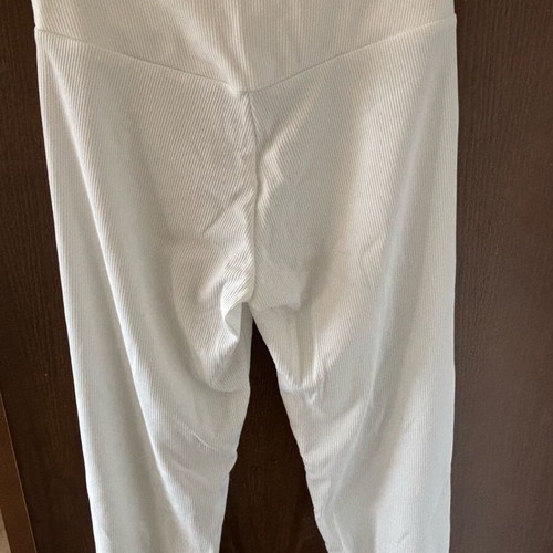 Alo Yoga White Set New, Scrunch Bum Leggings