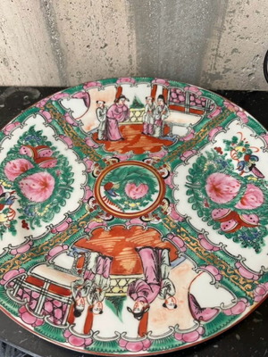 Decorative plate 26 cm Asian art like new