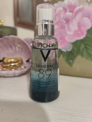 Vichy Minéral 89 καθημερινός ενισχυτικός ορός προσώπου, 50ml