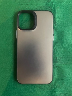 Калъф за iPhone 12 сив металик в много добро състояние