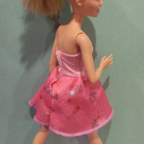 Barbie Fashionista doll like new
