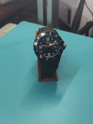 Часовник BKS TIME нов мъжки черен с червена поставка