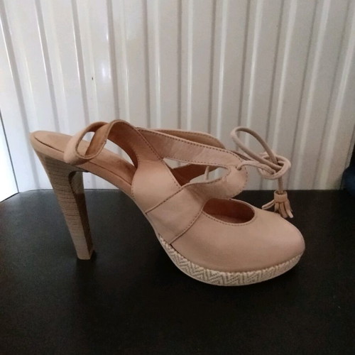 Hispanitas sandals like new, size 40, pink leather