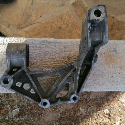 Polo 9N 2 right control arms with mounts new