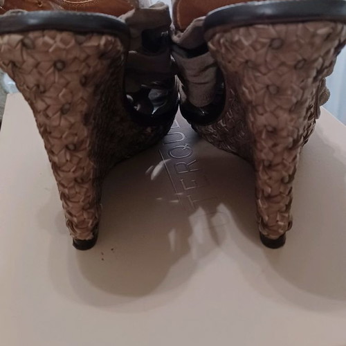 Uterque women's platform shoes used 37 suede leather gray-beige