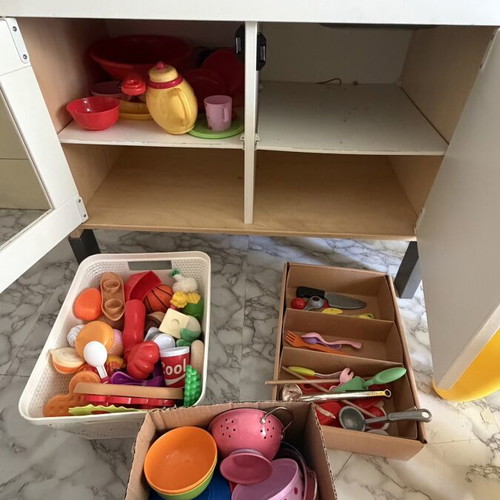 IKEA play kitchen with toys, good condition