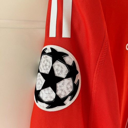 Olympiacos Goalkeeper Jersey Champions League like new, authentic