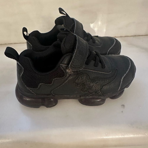 Bull Boys athletic shoes used with lights, size 29, black
