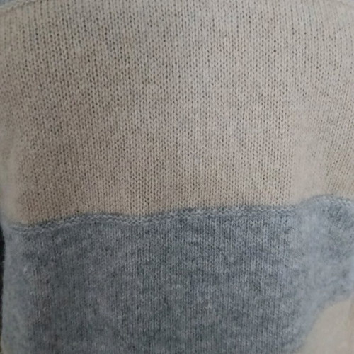 Benetton wool sweater gray beige like new