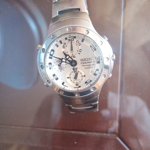 Seiko Premier Chronograph Watch like new, quartz, sapphire crystal